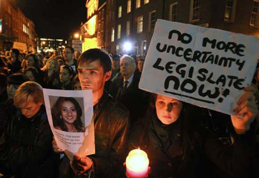 Protest-Irland-abortion-woman